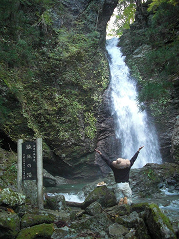 農園の水源　龍王さまに　お参りしてきました